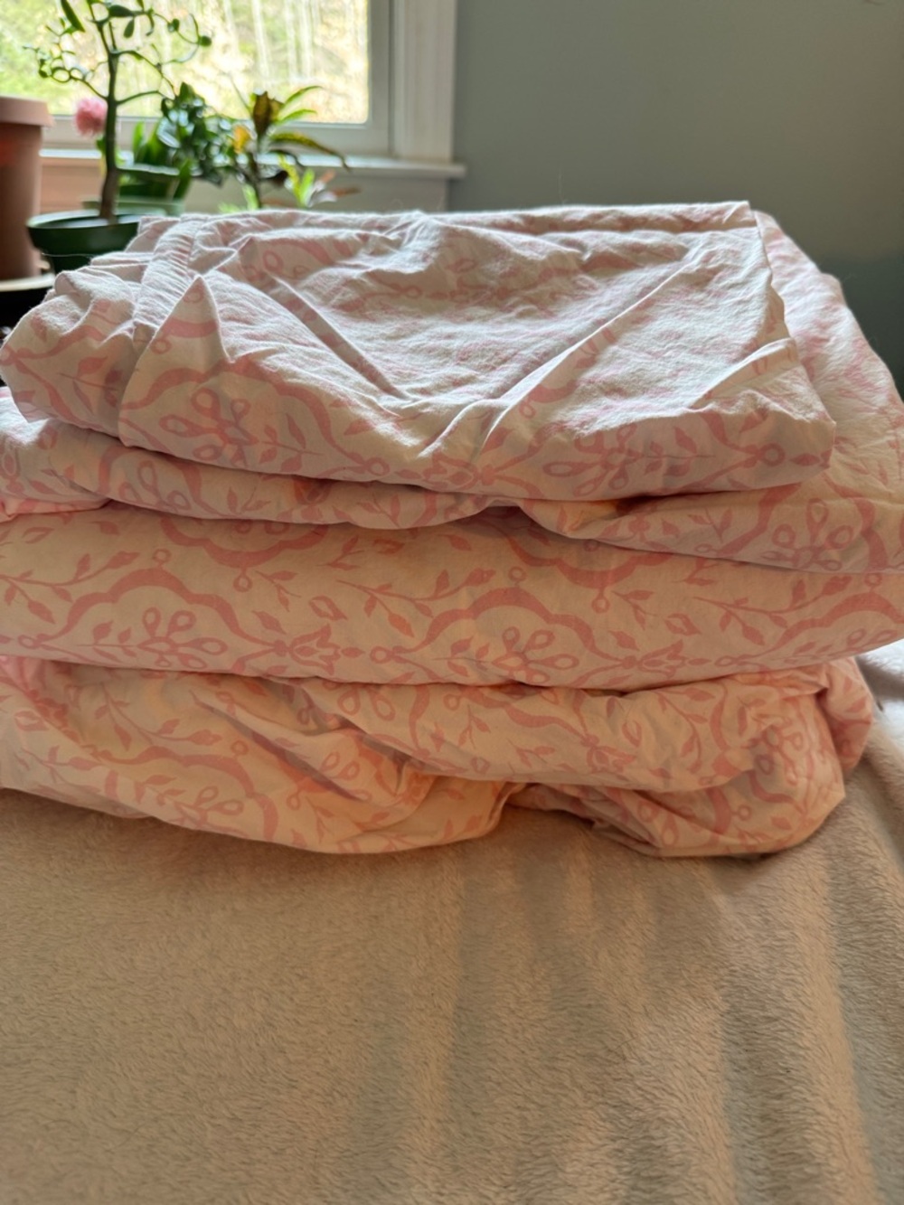 Pottery Barn Kids Light Pink and White Queen Sheet Set - Picture 3 of 3